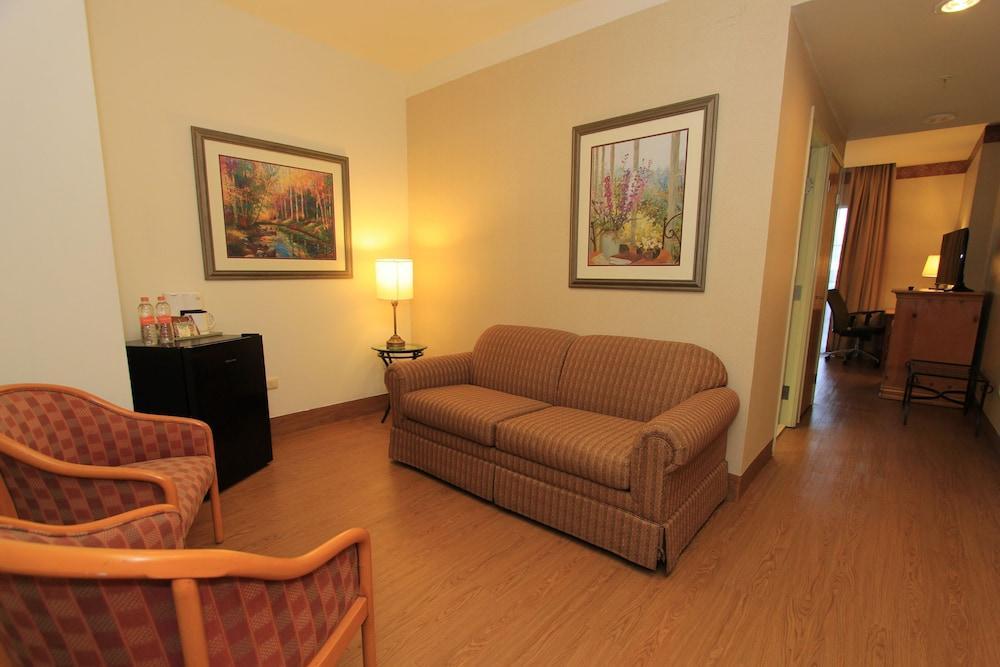 Holiday Inn Express Silao-Aeropuerto Bajio By Ihg Ngoại thất bức ảnh