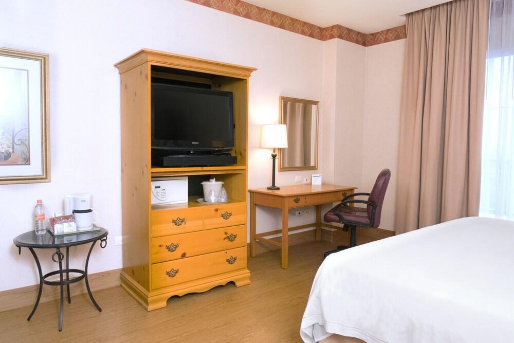 Holiday Inn Express Silao-Aeropuerto Bajio By Ihg Ngoại thất bức ảnh