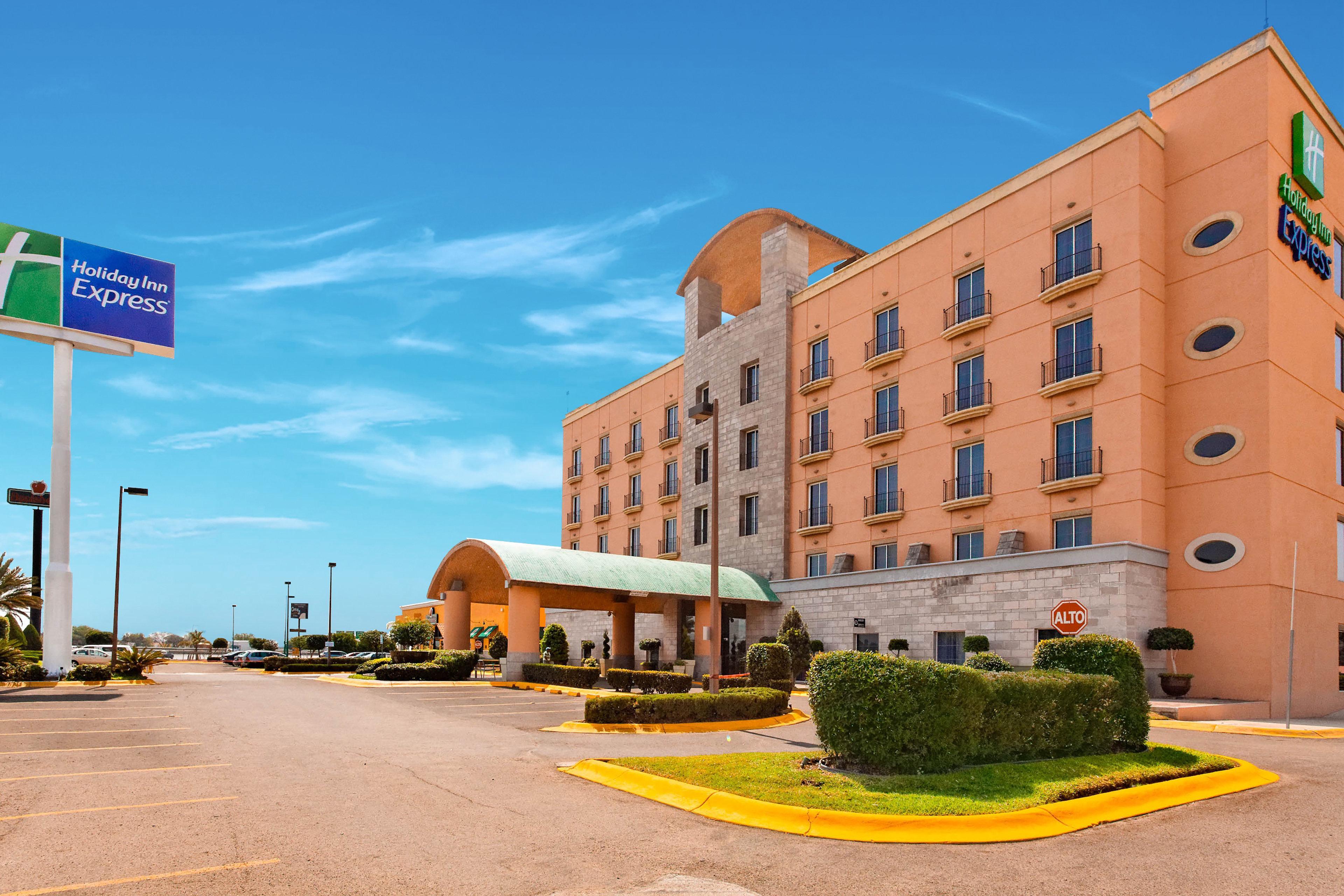 Holiday Inn Express Silao-Aeropuerto Bajio By Ihg Ngoại thất bức ảnh