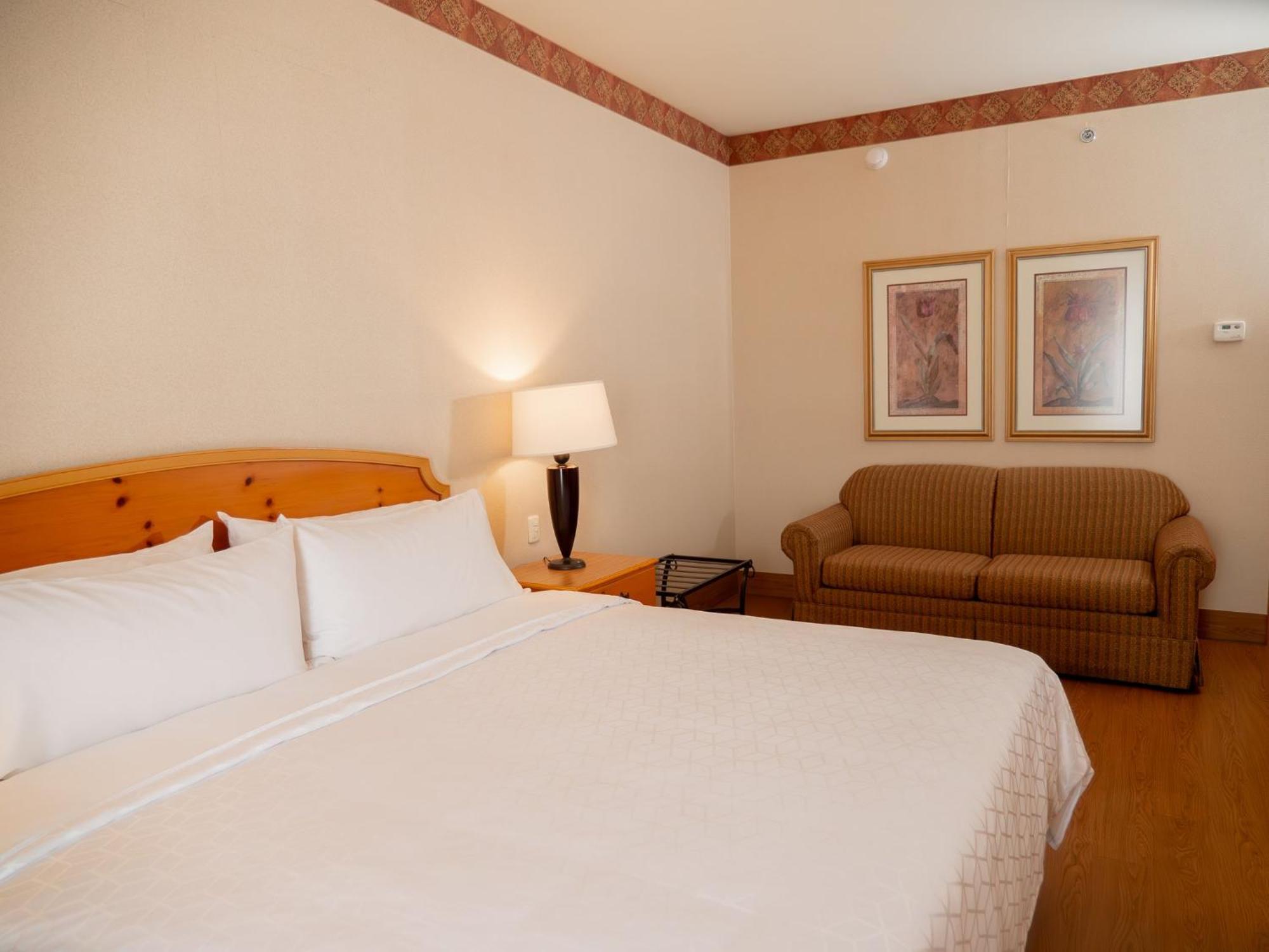 Holiday Inn Express Silao-Aeropuerto Bajio By Ihg Ngoại thất bức ảnh