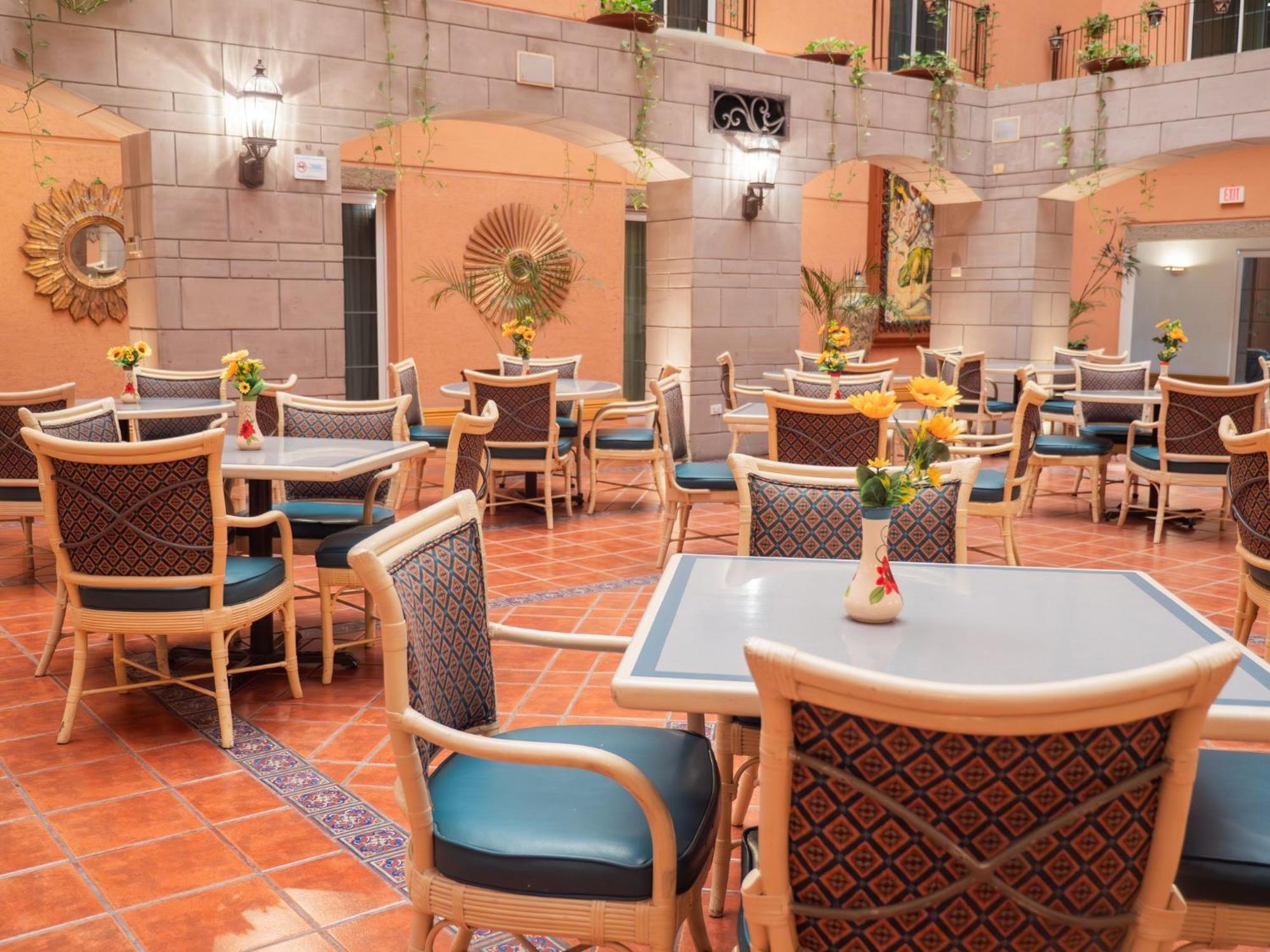 Holiday Inn Express Silao-Aeropuerto Bajio By Ihg Ngoại thất bức ảnh