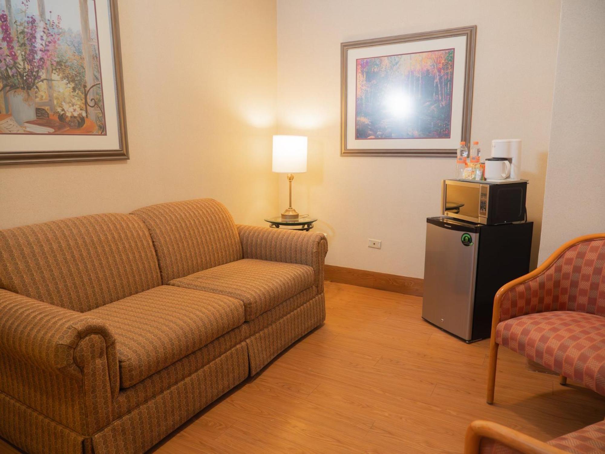 Holiday Inn Express Silao-Aeropuerto Bajio By Ihg Ngoại thất bức ảnh