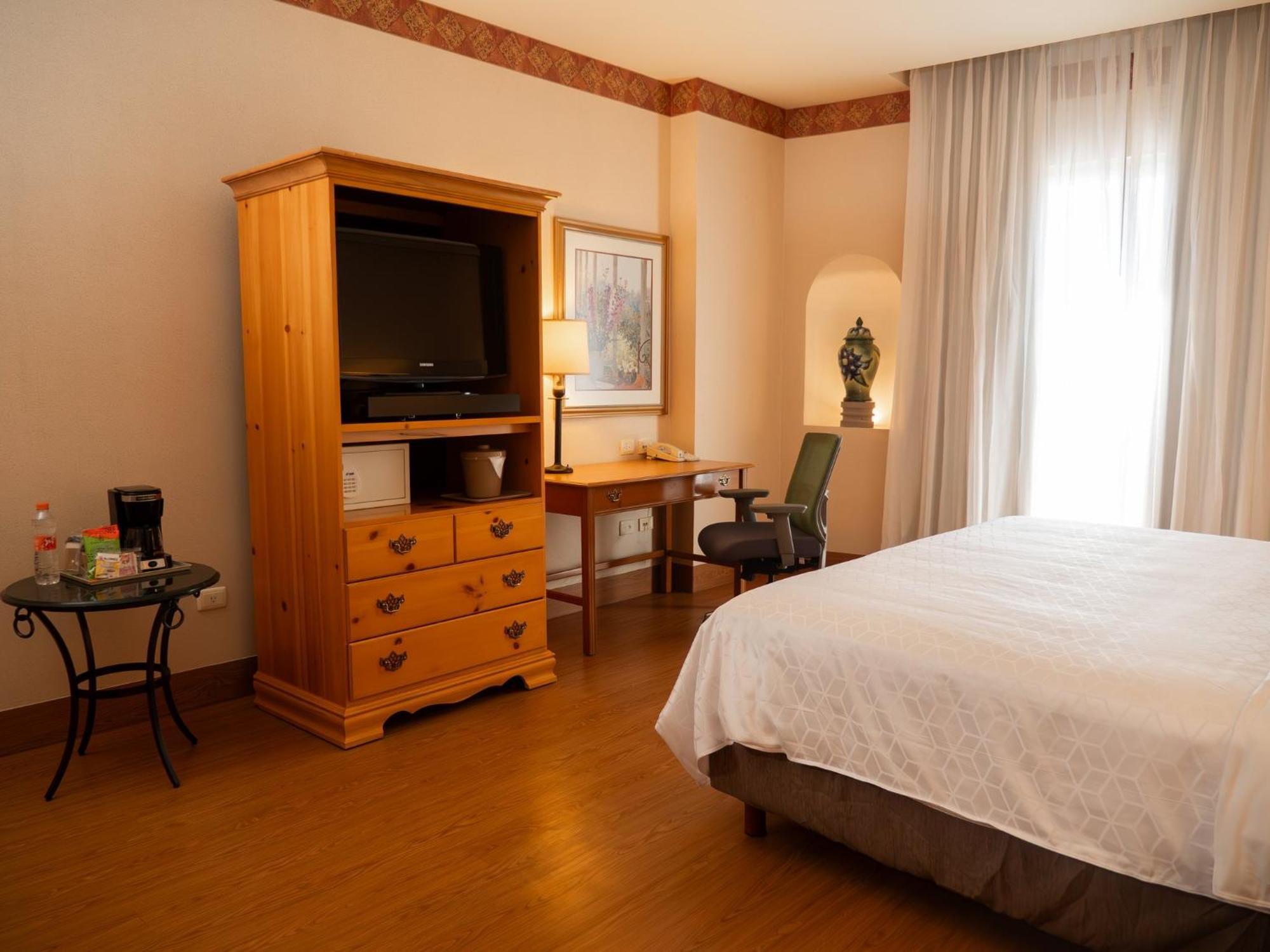 Holiday Inn Express Silao-Aeropuerto Bajio By Ihg Ngoại thất bức ảnh
