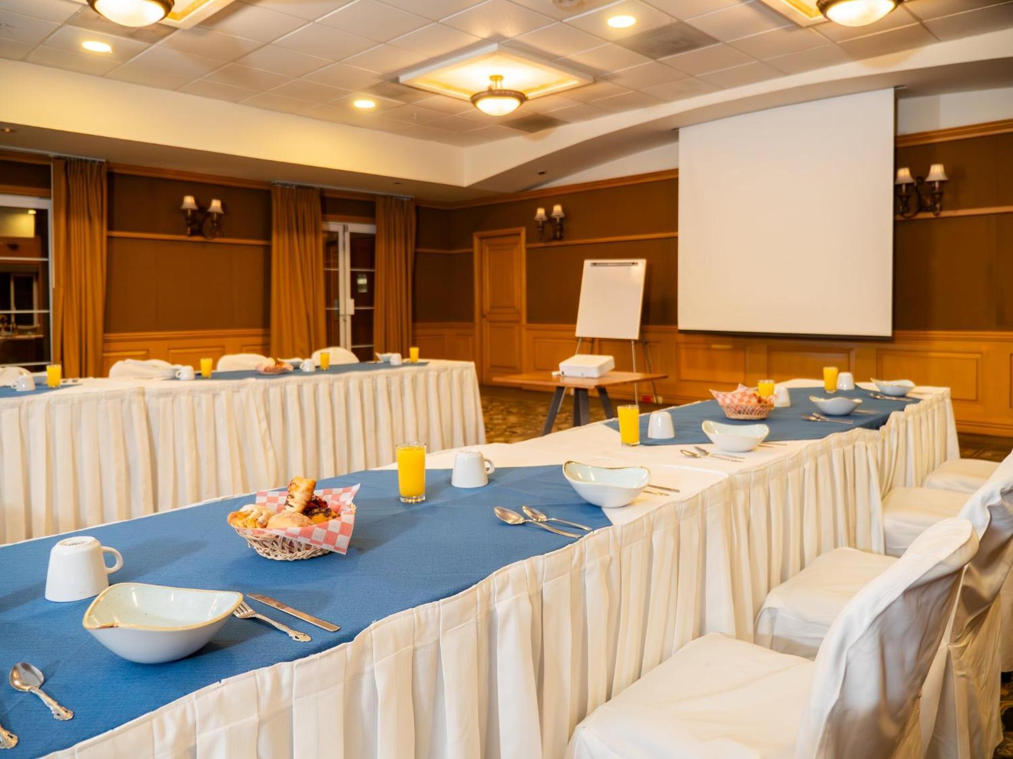 Holiday Inn Express Silao-Aeropuerto Bajio By Ihg Ngoại thất bức ảnh