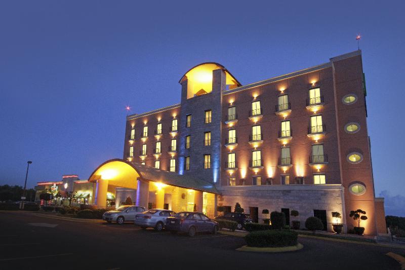 Holiday Inn Express Silao-Aeropuerto Bajio By Ihg Ngoại thất bức ảnh